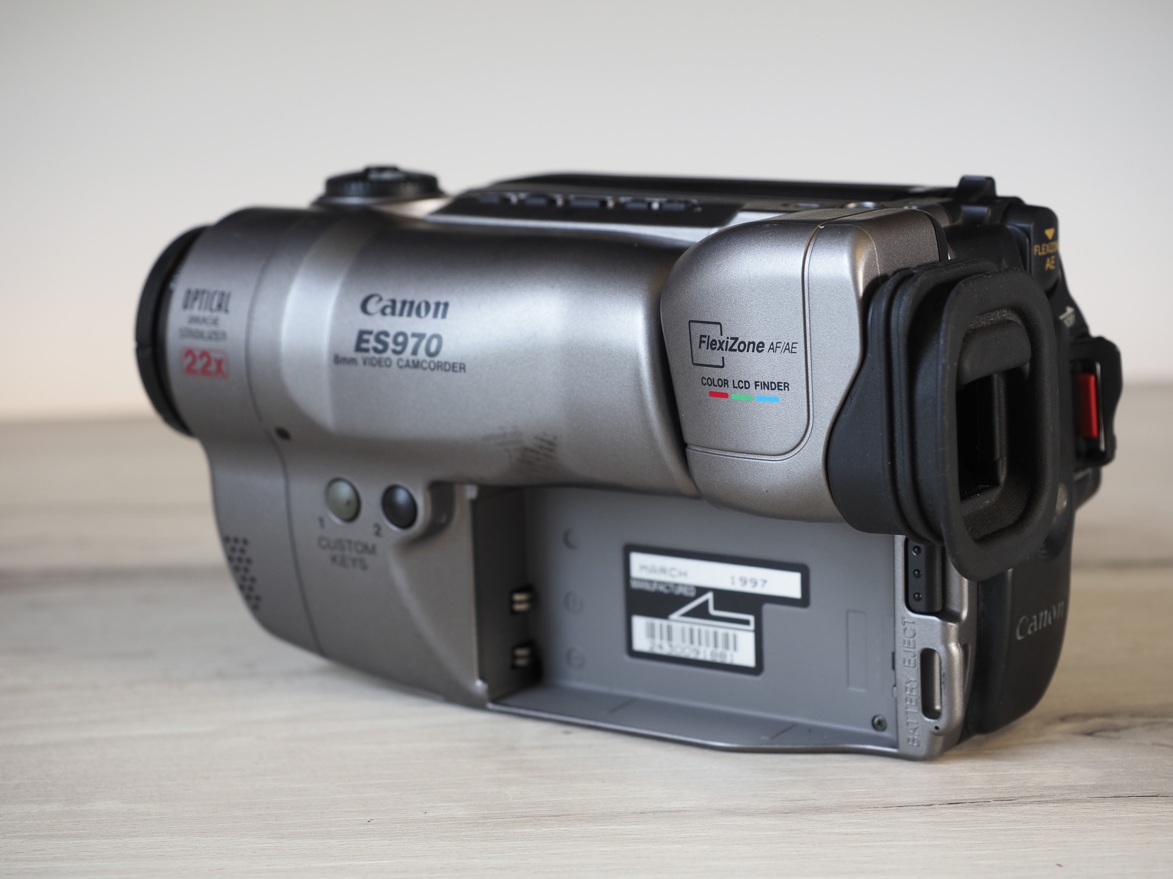 Canon ES970 Video Camera